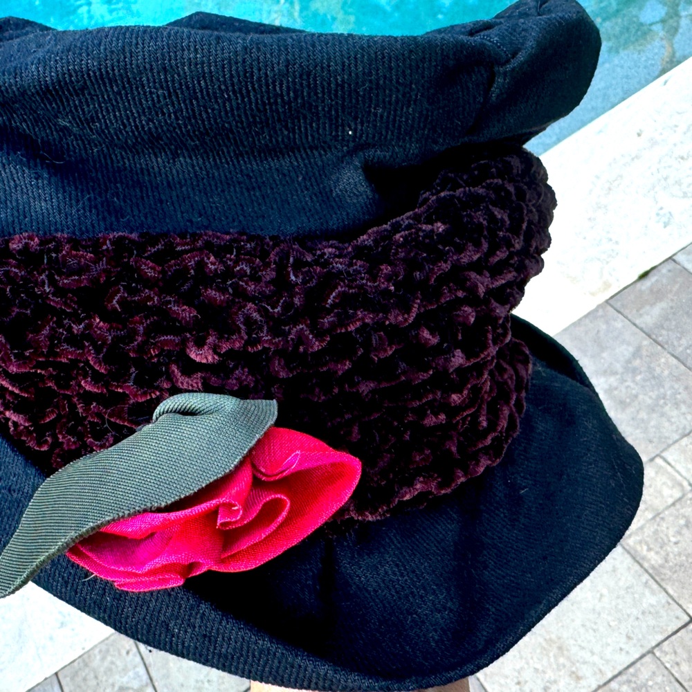 Vintage style bougie hat